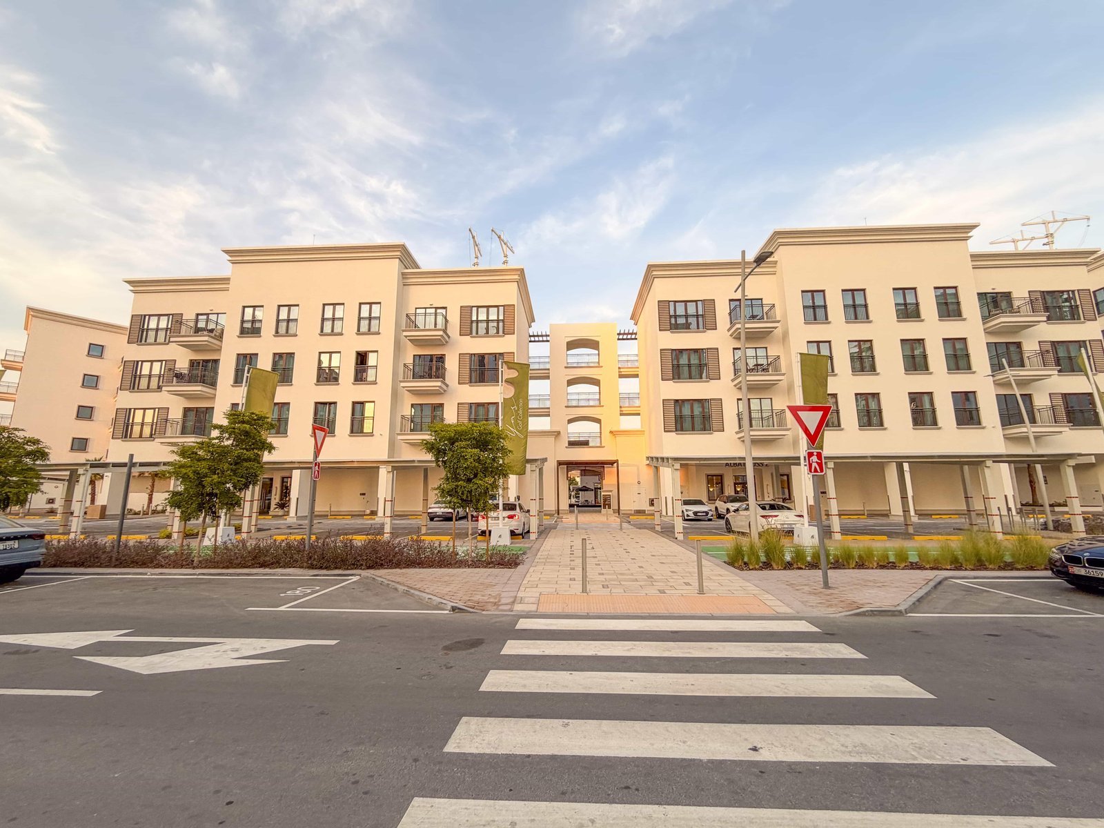 Resort-Style Community Amenities at Yas Golf Collection, Yas Island